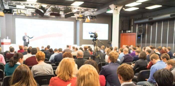 Présentation lors d'un congrès professionnel